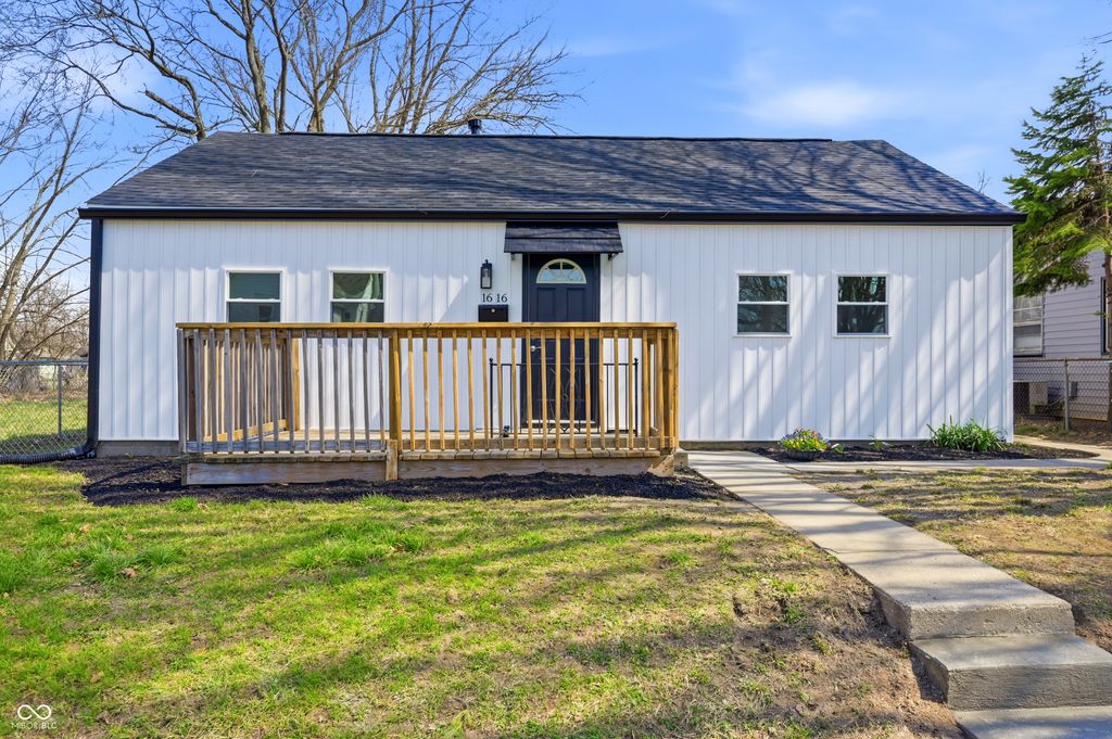 1616 Reverend J.T. Menifee Street, Anderson, IN 46016