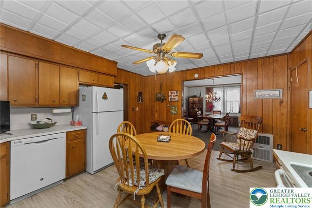 320 Garibaldi Avenue, Roseto Boro, PA 18013