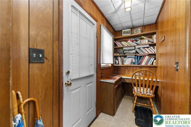 320 Garibaldi Avenue, Roseto Boro, PA 18013