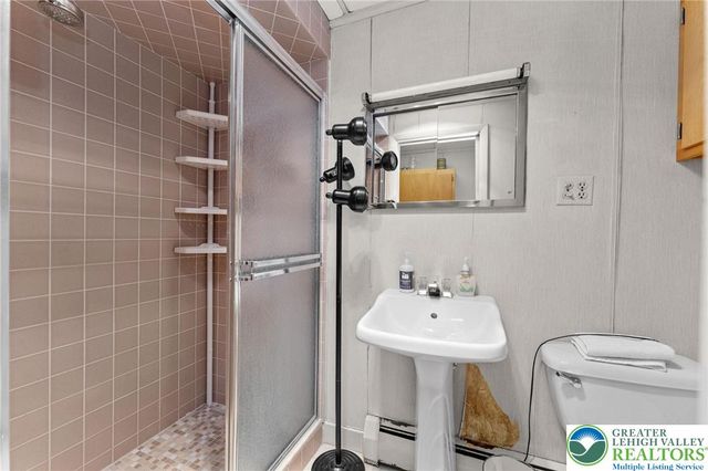 320 Garibaldi Avenue, Roseto Boro, PA 18013