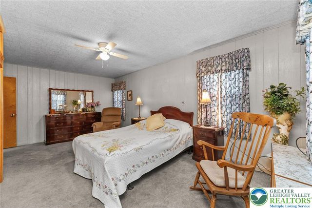 320 Garibaldi Avenue, Roseto Boro, PA 18013