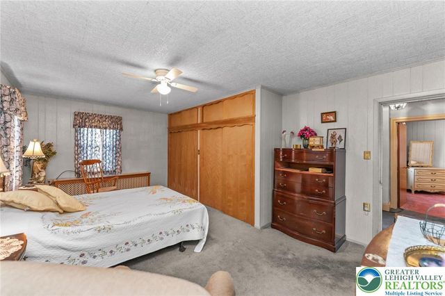 320 Garibaldi Avenue, Roseto Boro, PA 18013