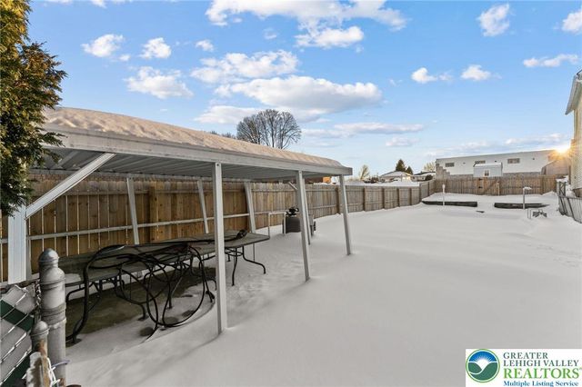 320 Garibaldi Avenue, Roseto Boro, PA 18013