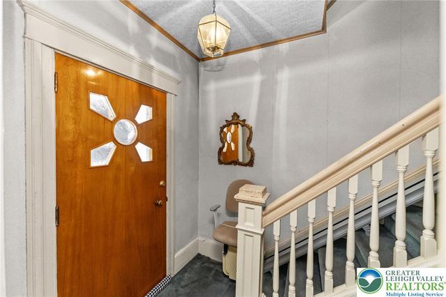 320 Garibaldi Avenue, Roseto Boro, PA 18013