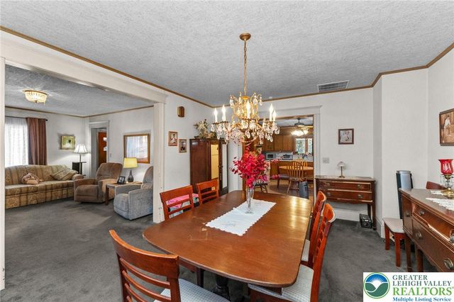 320 Garibaldi Avenue, Roseto Boro, PA 18013