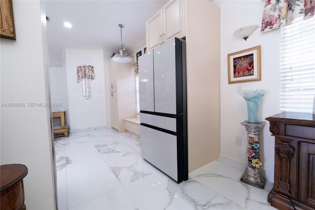 13911 SW 18th Ter, Miami, FL 33175