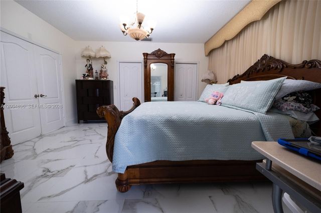 13911 SW 18th Ter, Miami, FL 33175