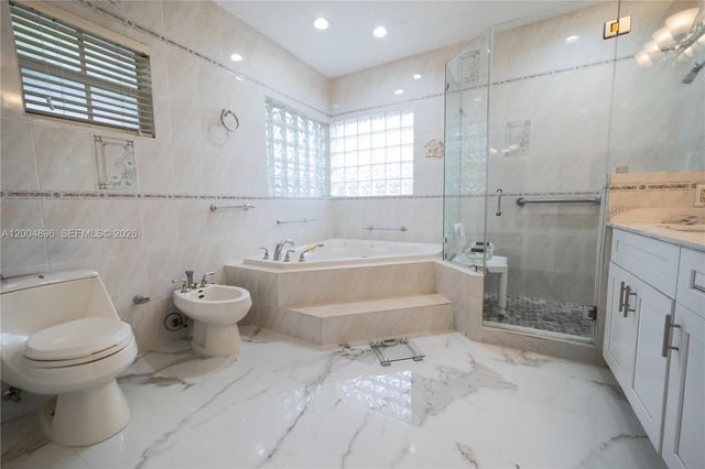 13911 SW 18th Ter, Miami, FL 33175