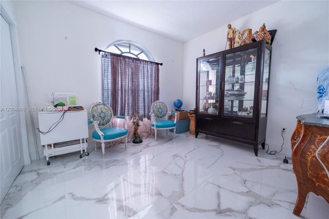 13911 SW 18th Ter, Miami, FL 33175