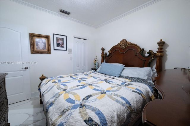 13911 SW 18th Ter, Miami, FL 33175