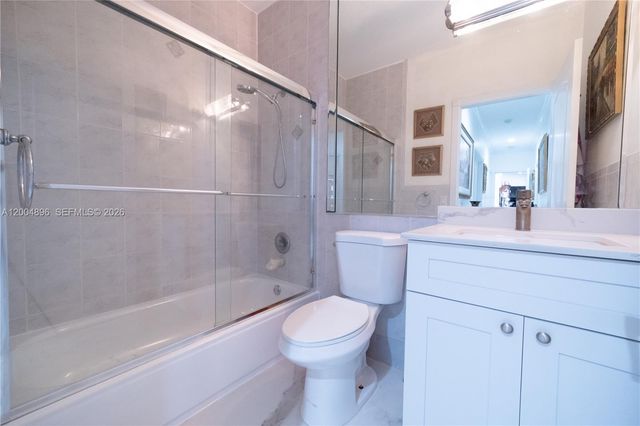 13911 SW 18th Ter, Miami, FL 33175