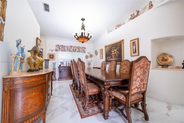 13911 SW 18th Ter, Miami, FL 33175