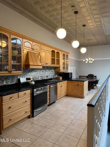 701 Franklin Street, Natchez, MS 39120
