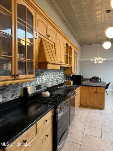 701 Franklin Street, Natchez, MS 39120