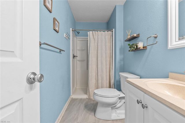 3701 Northwood CT, Virginia Beach, VA 23452