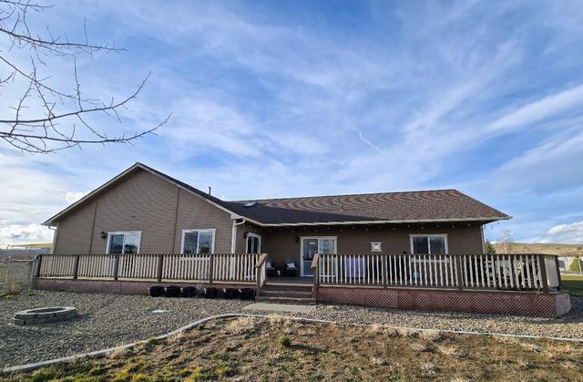 10809 Washburn Way, Klamath Falls, OR 97603