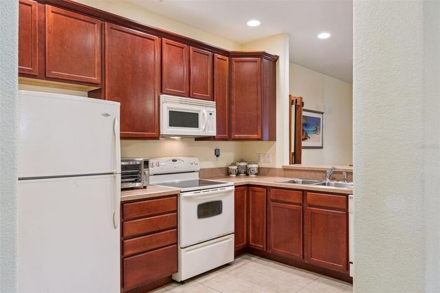 13216 FOUNTAINBLEAU DRIVE, Clermont, FL 34711