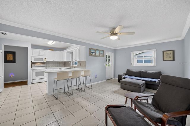 8878 SW 90TH LANE N B, Ocala, FL 34481