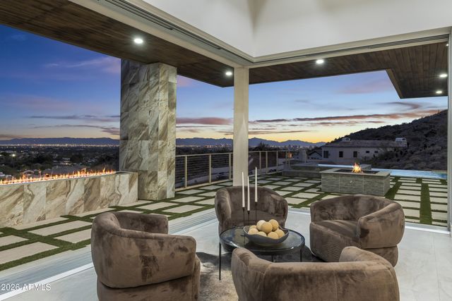 6800 N 39TH Place, Paradise Valley, AZ 85253