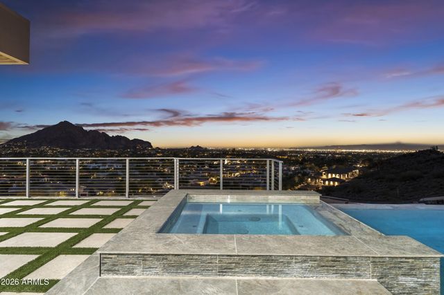 6800 N 39TH Place, Paradise Valley, AZ 85253