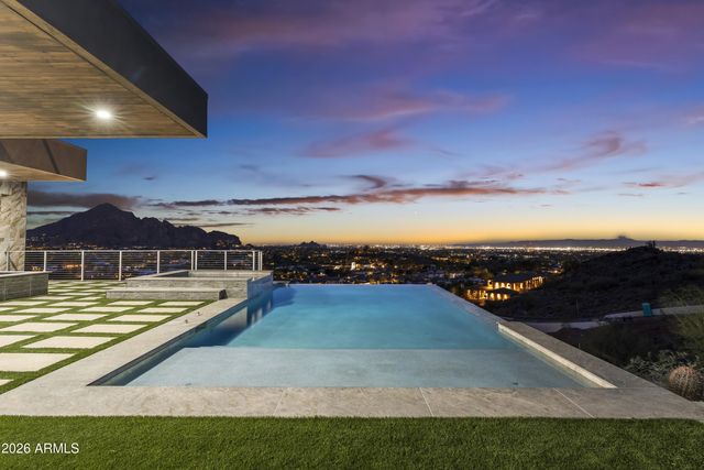 6800 N 39TH Place, Paradise Valley, AZ 85253