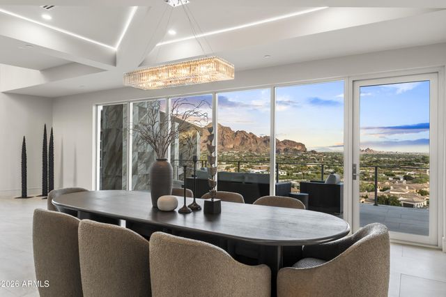 6800 N 39TH Place, Paradise Valley, AZ 85253