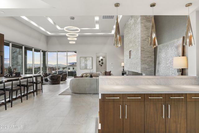 6800 N 39TH Place, Paradise Valley, AZ 85253