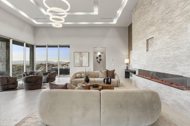 6800 N 39TH Place, Paradise Valley, AZ 85253