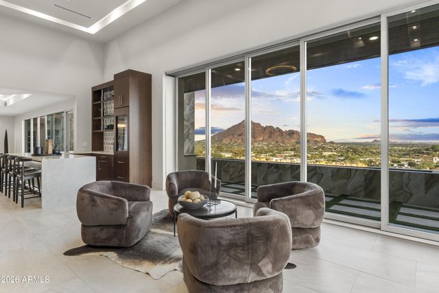 6800 N 39TH Place, Paradise Valley, AZ 85253
