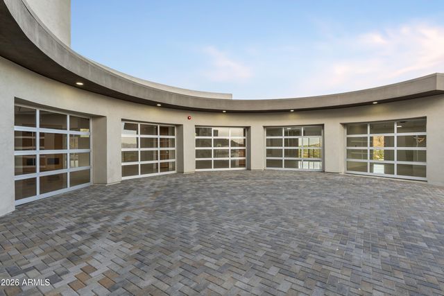 6800 N 39TH Place, Paradise Valley, AZ 85253