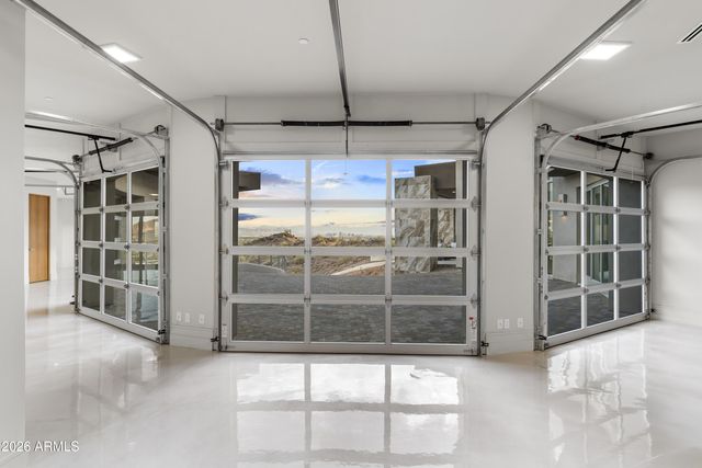 6800 N 39TH Place, Paradise Valley, AZ 85253