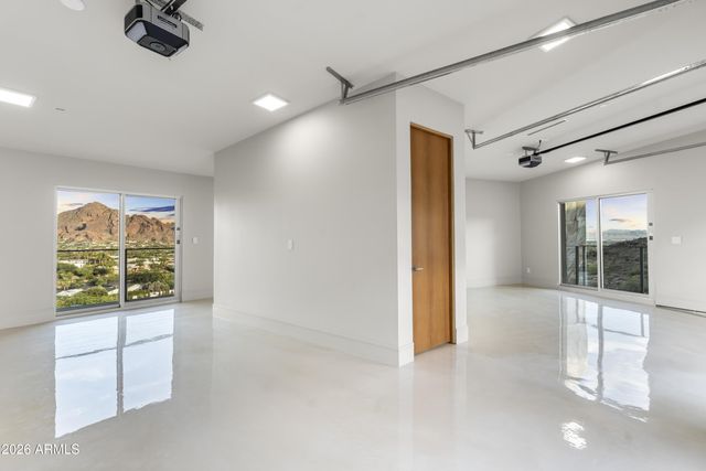 6800 N 39TH Place, Paradise Valley, AZ 85253