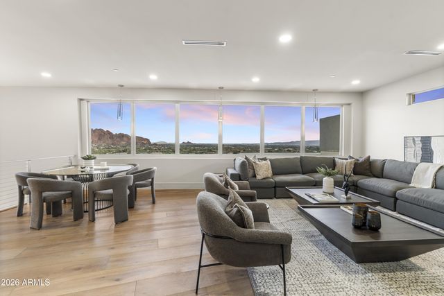6800 N 39TH Place, Paradise Valley, AZ 85253