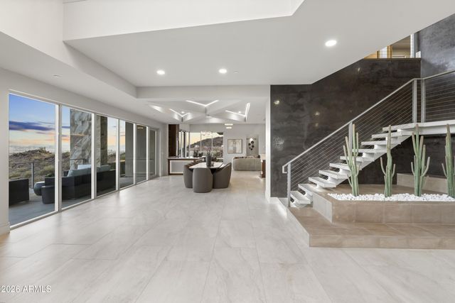 6800 N 39TH Place, Paradise Valley, AZ 85253