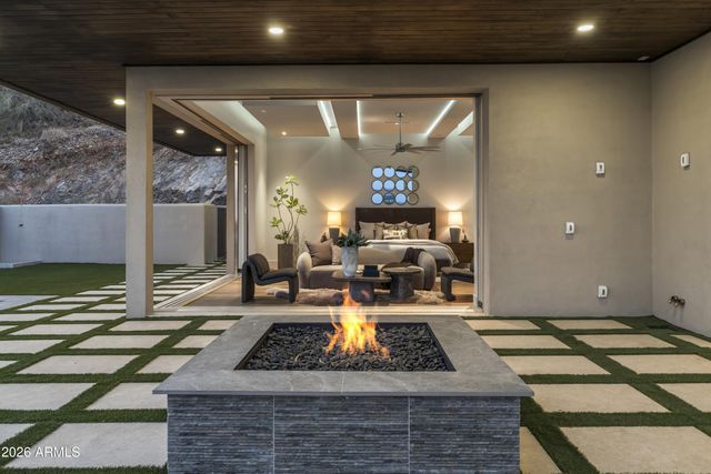 6800 N 39TH Place, Paradise Valley, AZ 85253