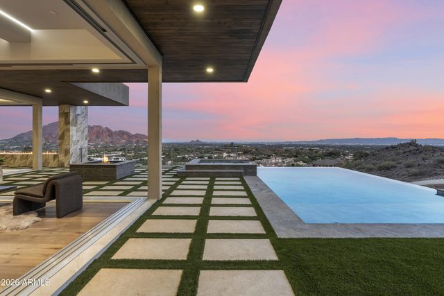 6800 N 39TH Place, Paradise Valley, AZ 85253