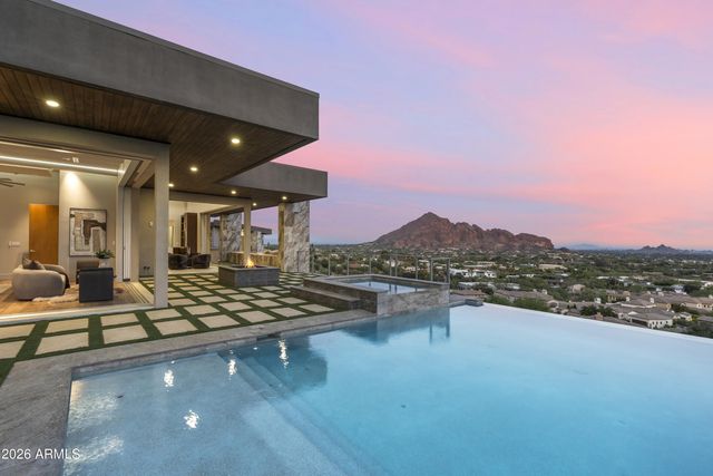 6800 N 39TH Place, Paradise Valley, AZ 85253