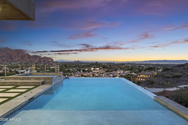 6800 N 39TH Place, Paradise Valley, AZ 85253