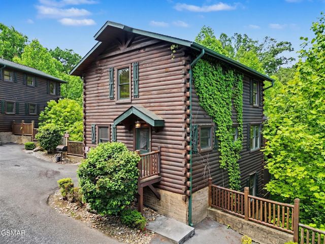 831 Spirit Loop Way, Gatlinburg, TN 37738