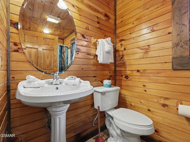 831 Spirit Loop Way, Gatlinburg, TN 37738