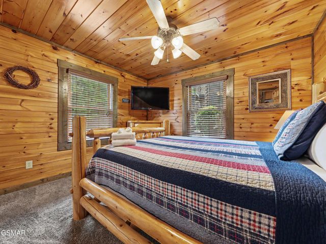 831 Spirit Loop Way, Gatlinburg, TN 37738