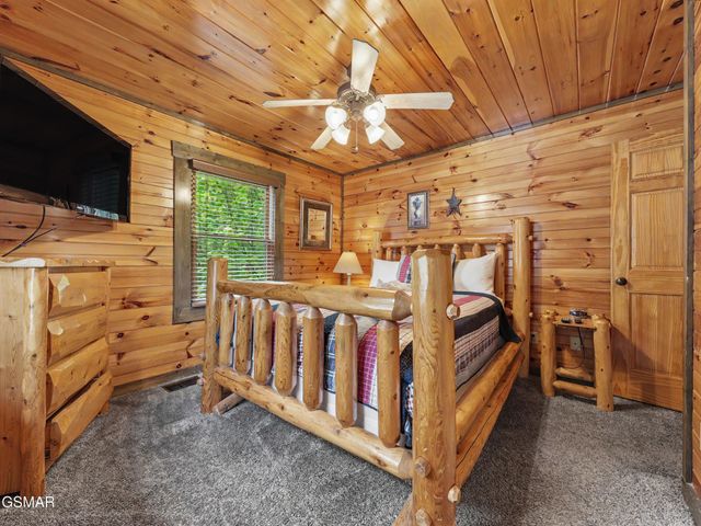 831 Spirit Loop Way, Gatlinburg, TN 37738