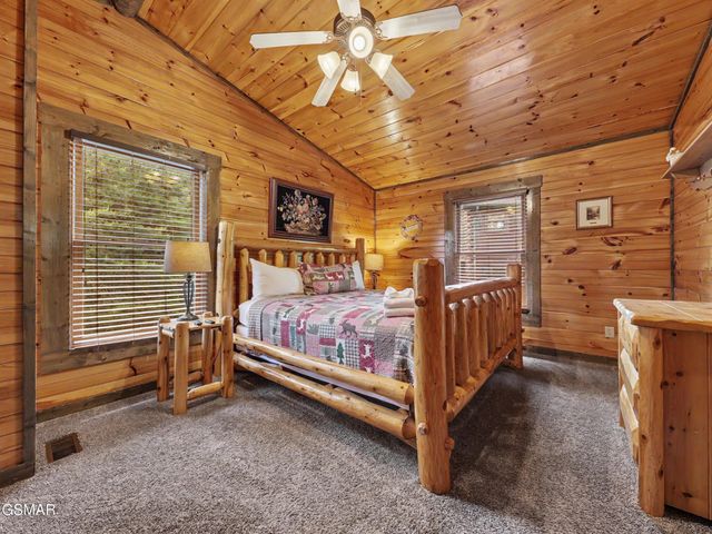 831 Spirit Loop Way, Gatlinburg, TN 37738