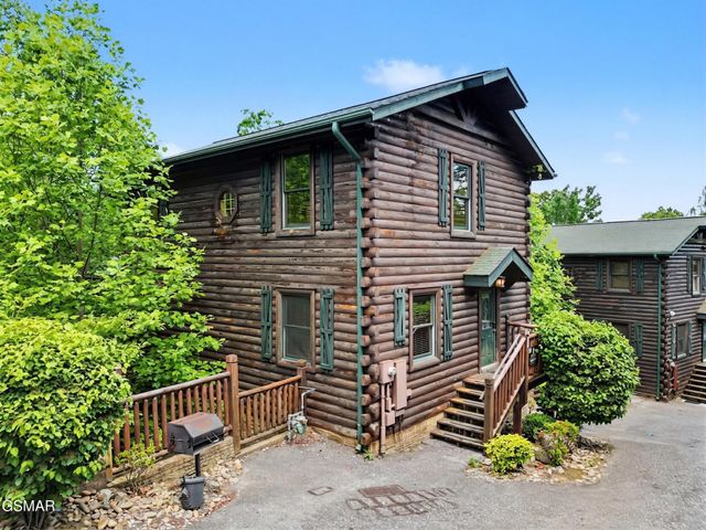 831 Spirit Loop Way, Gatlinburg, TN 37738