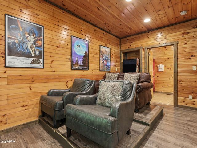 831 Spirit Loop Way, Gatlinburg, TN 37738