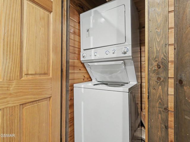 831 Spirit Loop Way, Gatlinburg, TN 37738
