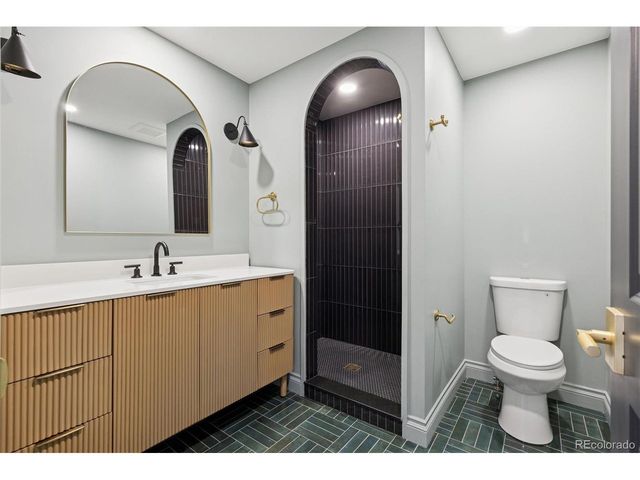 2552 E Alameda Ave 47, Denver, CO 80209