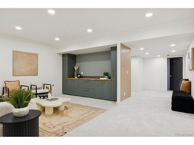 2552 E Alameda Ave 47, Denver, CO 80209