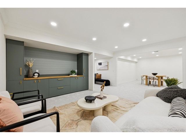 2552 E Alameda Ave 47, Denver, CO 80209