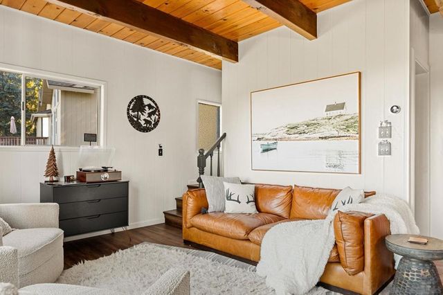 720 Buckingham Sq, Lake Arrowhead, CA 92352